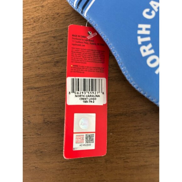 NWT Logo Brands Bottle Koozie UNC Tarheels - Picture 2 of 2